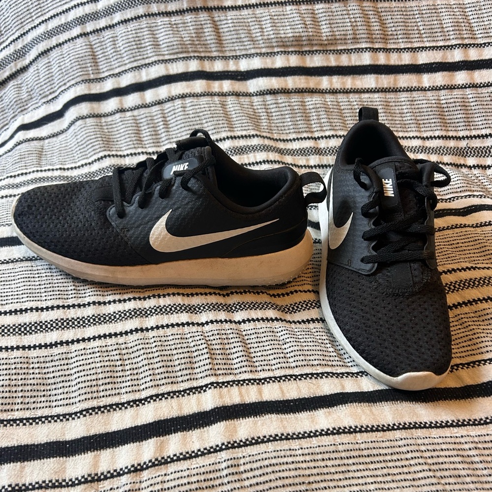 Women’s Nike golf shoes